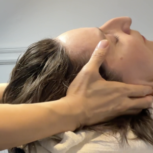 Aroma Oil 50mins Scalp Head and Decollete Massage